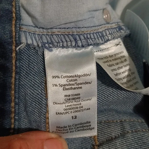 Sofia Vergara Women's Gabriella Mid Rise Denim Roll Cuff Shorts - Size 12 - Picture 5 of 5